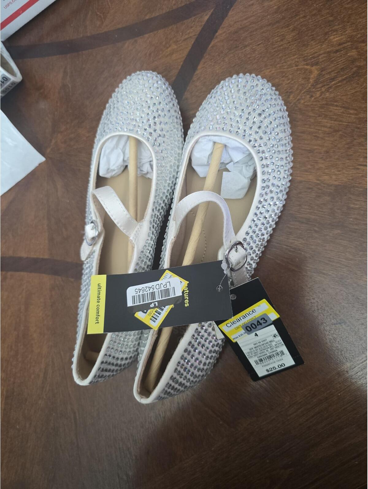 Size 4 Brand New Dress Shoes From Target Item 43 Bin 7 Size 4 Brand New Dress Shoes From Target Item 43 Bin 7